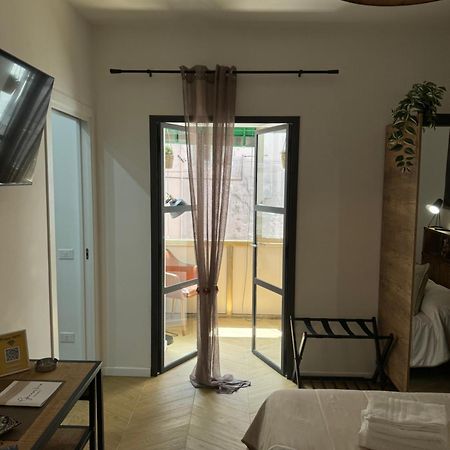 Gennarino Apartments - Panorama Suite With Balcony And Urban Loft Napoli Eksteriør bilde