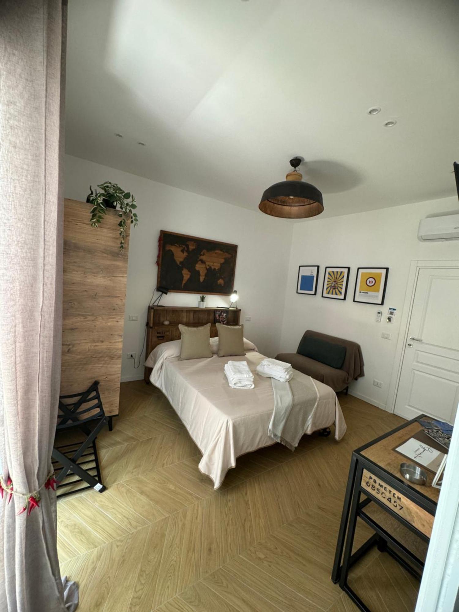 Gennarino Apartments - Panorama Suite With Balcony And Urban Loft Napoli Eksteriør bilde