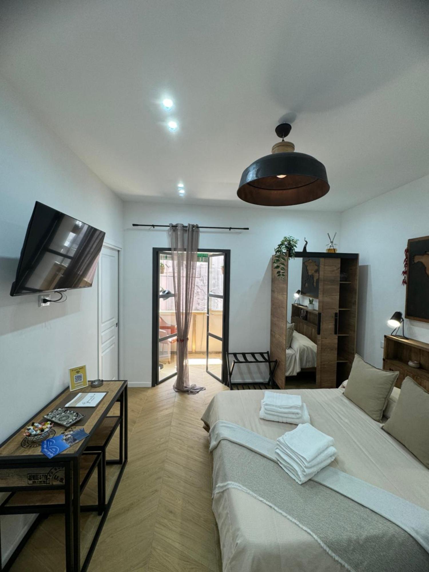Gennarino Apartments - Panorama Suite With Balcony And Urban Loft Napoli Eksteriør bilde